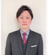 衛藤 優司 氏