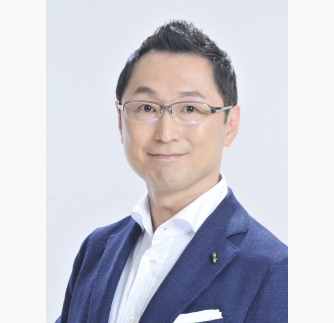 鈴木　鋭智　氏