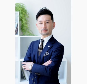 深沢　真太郎　氏