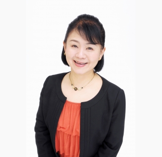 天野　暢子　氏