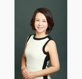 土井　里美　氏
